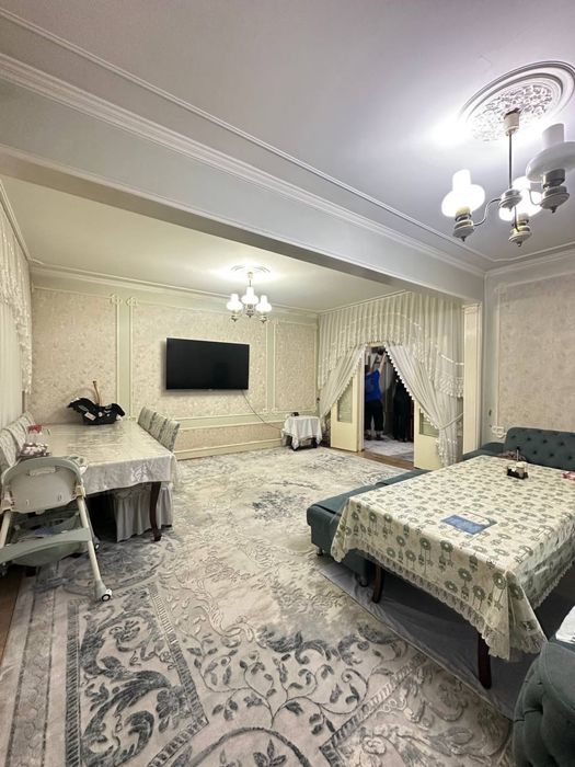 Продается 4 комнатная квартира на куйлук 6