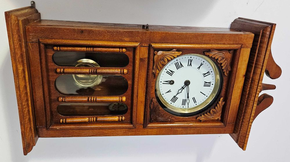 Ceas de perete cu pendula Victoria