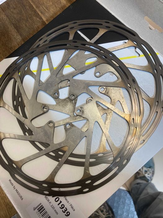SRAM Code R хидравлични спирачки + 200mm дискове SRAM Centerline