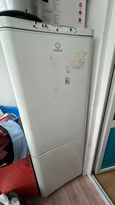 Продам холодильник