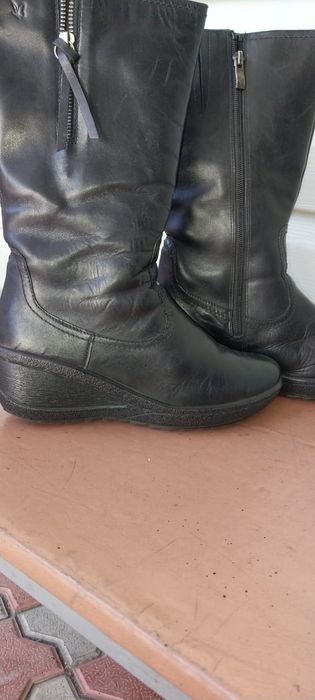 Женские кожаные сапоги