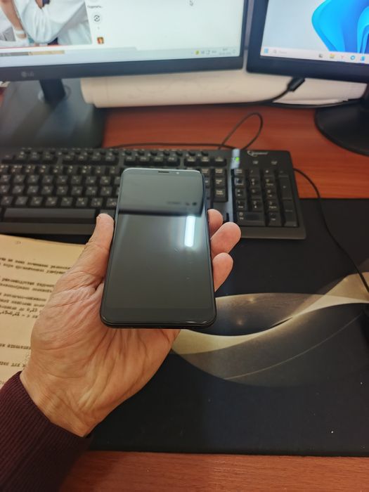 Redmi 5plus 32gb[2022]ideal iwlawi zur aybi yuq tozza telefon yangiday