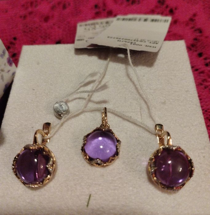 Золотые серьги и кулон, новые