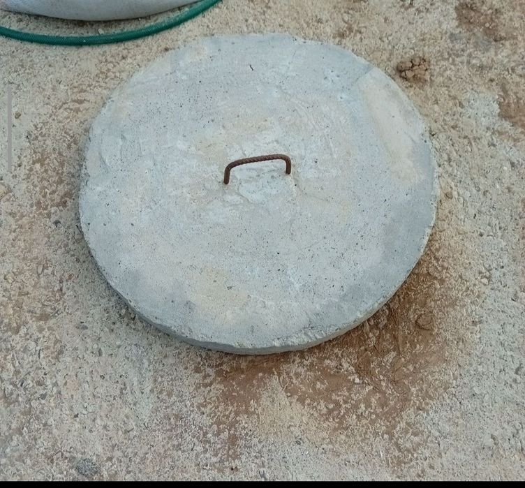 capac beton fantana fosa canalizare diametru 60cm nou