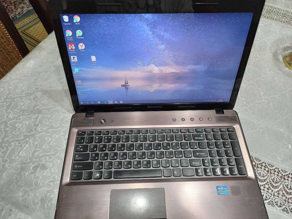 Lenovo IdeaPad Z570 (i7, 8GB RAM) ishlaydi, yaxshi holatda