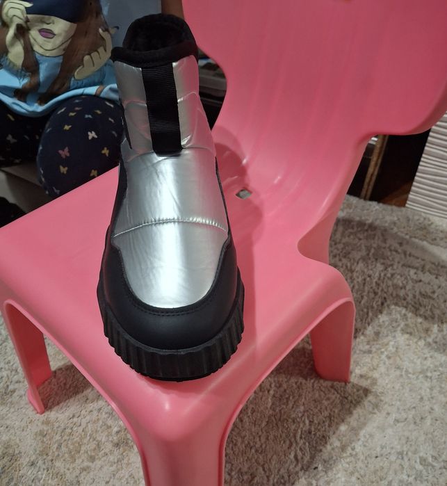 Продам новую обувь