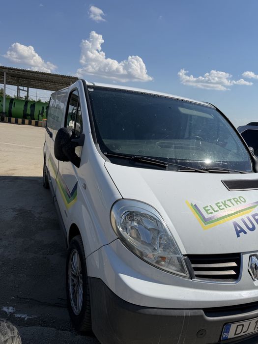 DE VÂNZARE – Renault Trafic 2.0 dCi