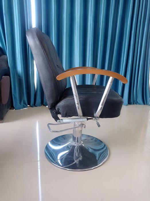 Кресло для парикмахера