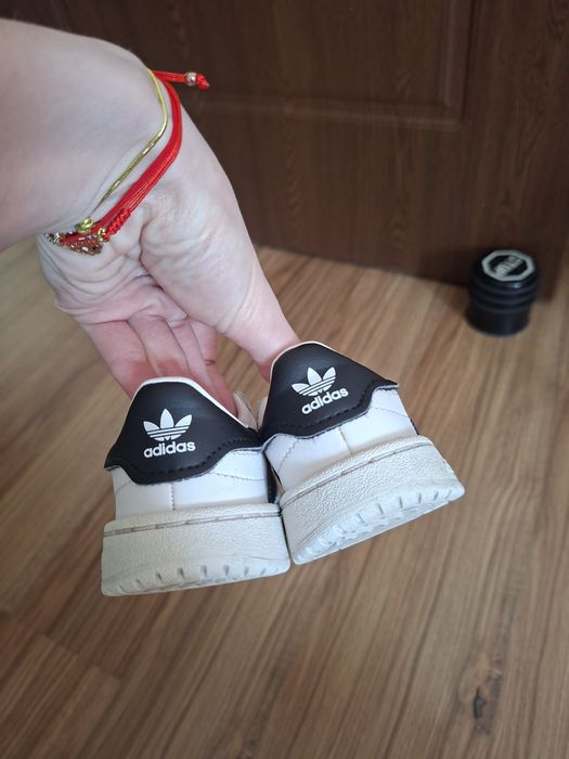 Adidasi baieti nr 27