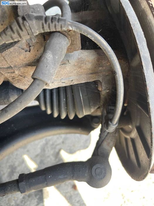 Fuzeta cu Rulment si Senzor ABS Dreapta Fata Skoda Superb 2 2008 - 2015 [C4160]