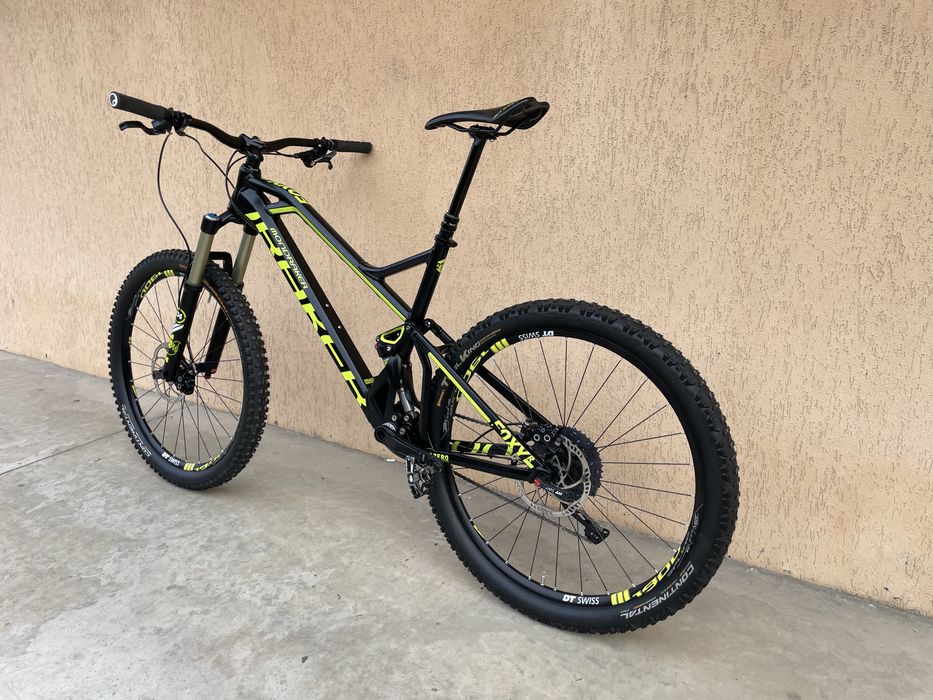 Bicicleta full suspension mondraker