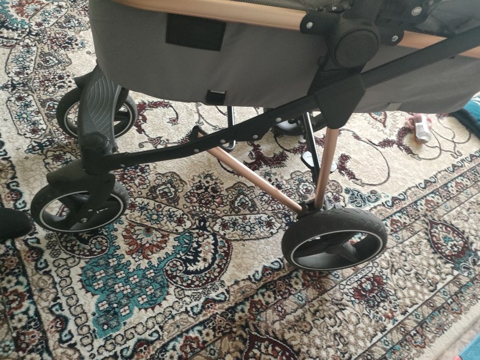 Продам детскую коляску