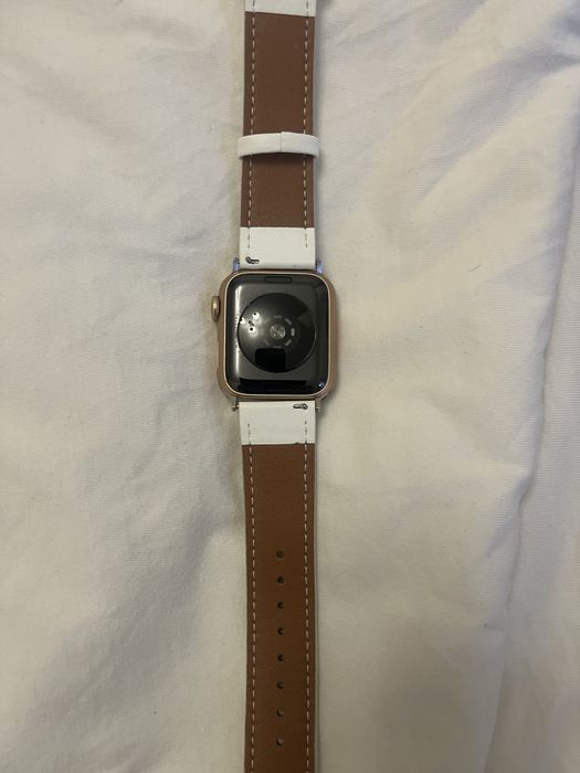 Продам Watch SE 40 mm