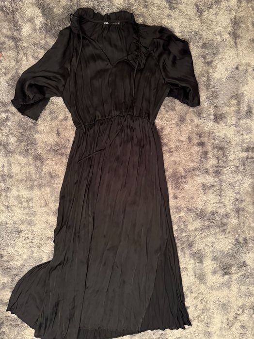 Рокли на ZARA подходящи за сезона