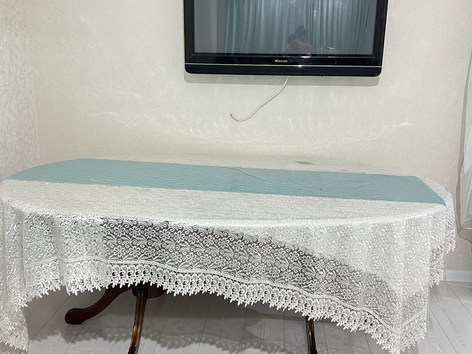 Продам стол с стулями