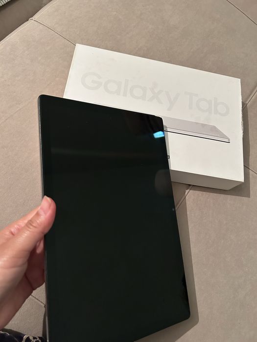 Galaxy Tab A8 продам