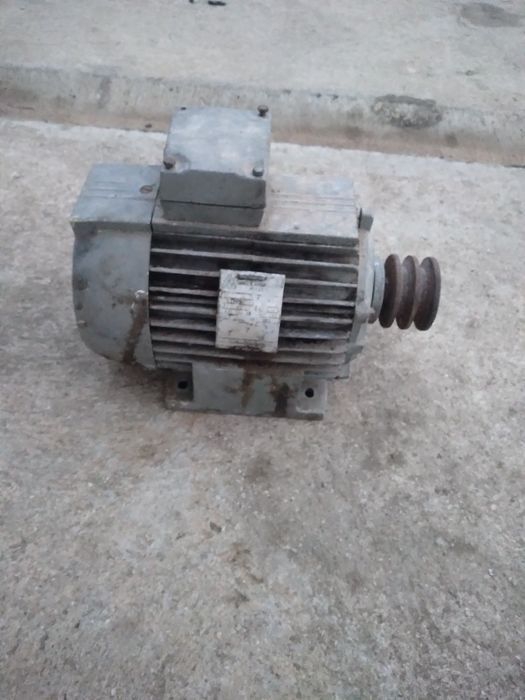 Motor electric  românesc 1,1 kw / 920rpm  / 380V