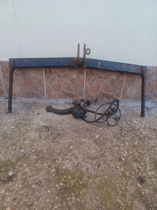 Продавам теглич за ауди а3