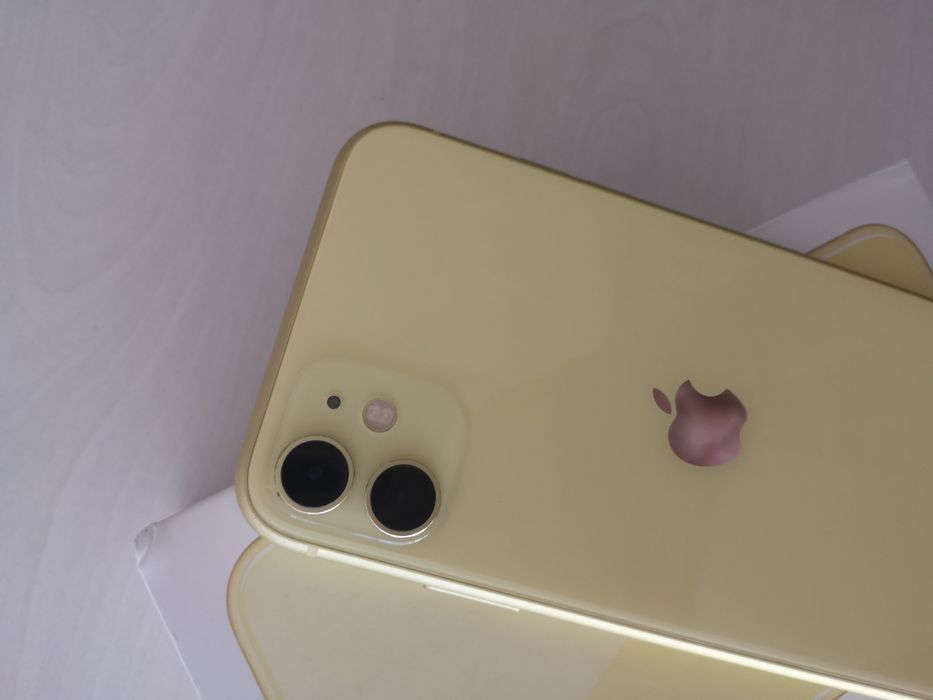 Iphone 11 Yellow /100 %Battery health