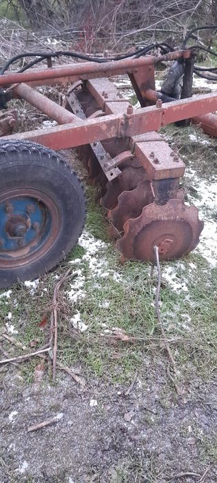 Агро техника трактори и прикачен инвентар