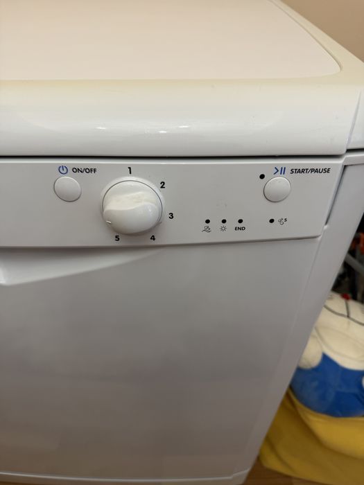 Посудомоечная машина Indesit