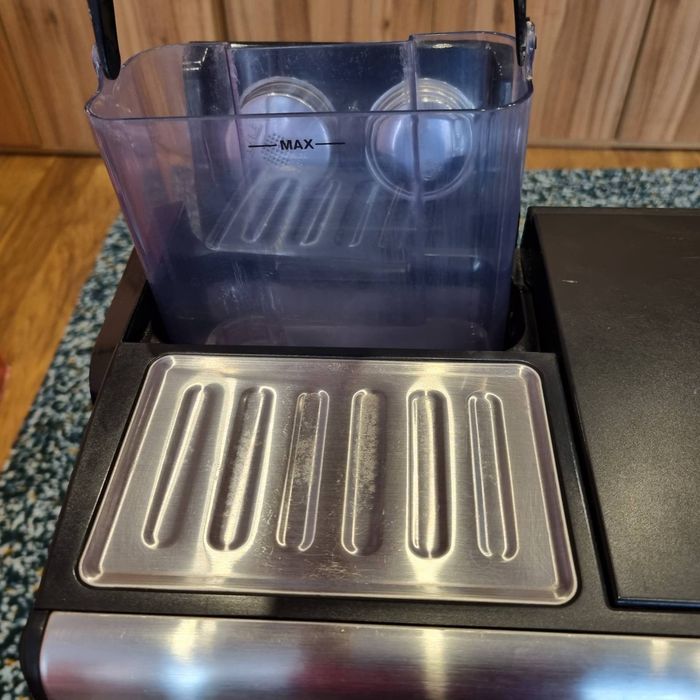 Продавам кафе машина KRUPS