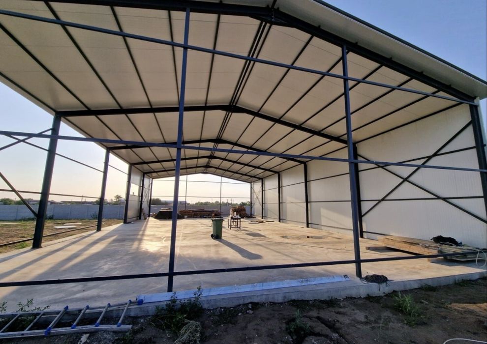 Vand hale si structuri metalice la super preturi