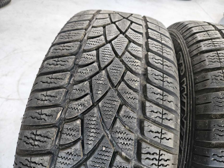 2 Anvelope de IARNA 225.50.17 'Dunlop' Runflat ; stare buna