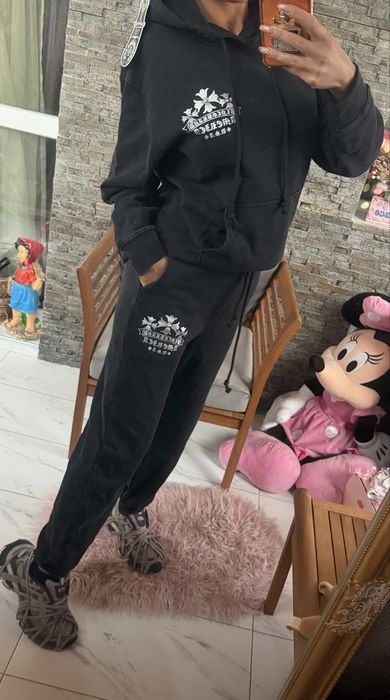 Дамски комплект дънки и яке