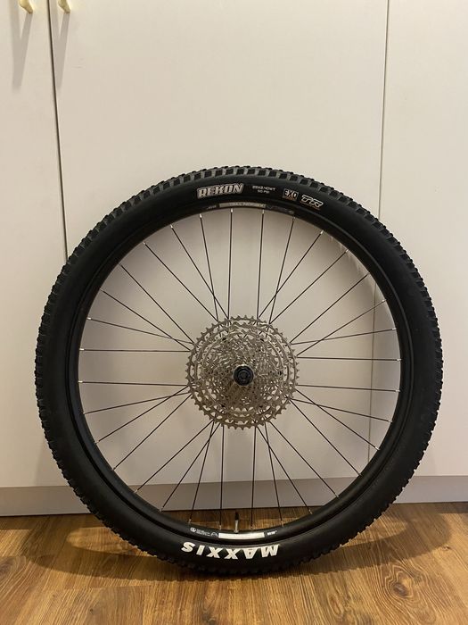 Продам покрышки MAXXIS REKON