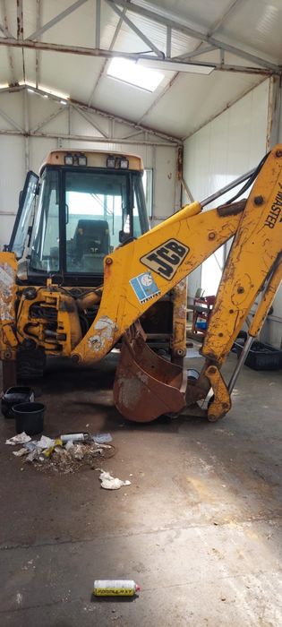 Buldoexcavator JCB 3CX