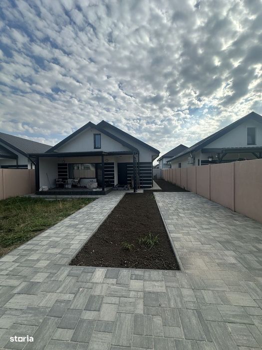 Casă 4 camere | 340 mp | Pod mansardabil | Pantelimon | Ienupărului