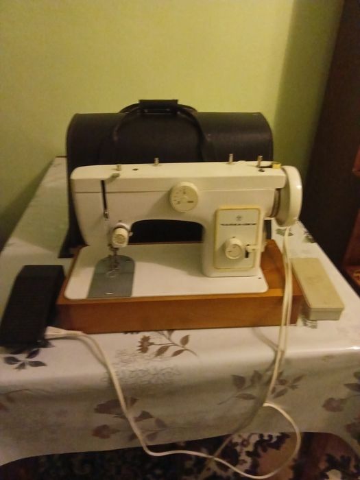 Машинка для шитья