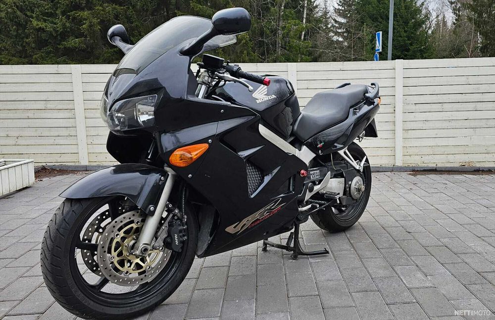 Piese Dezmembrez Motocicleta Honda VFR 650 1999