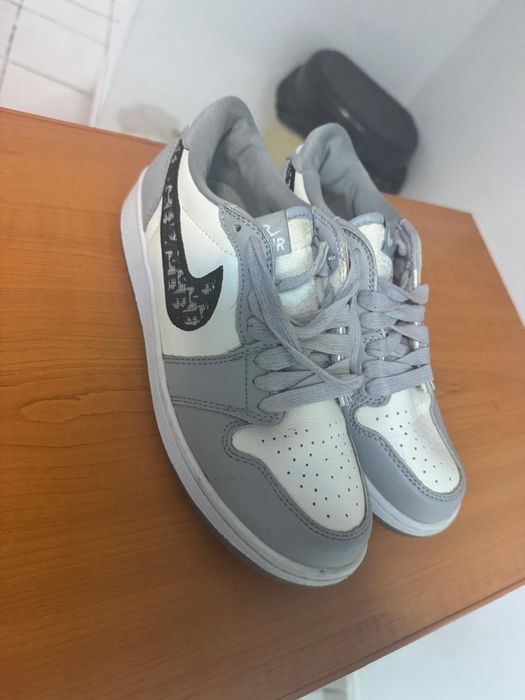 Vind Nike Dior marime 38