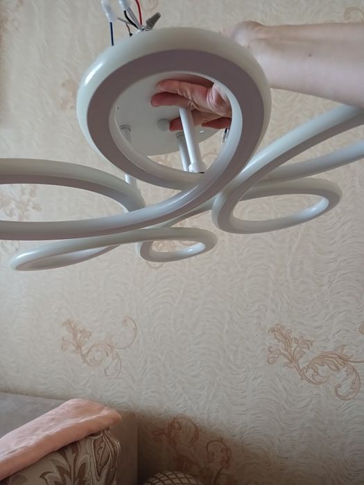 Продам  люстру  китайскую