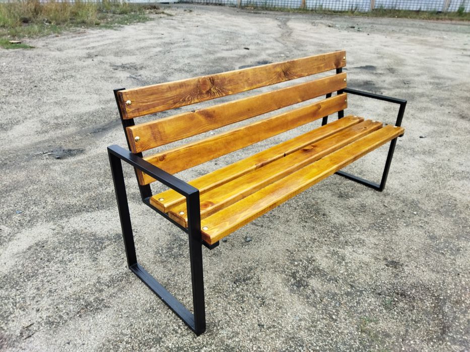 Скамейка садовая.