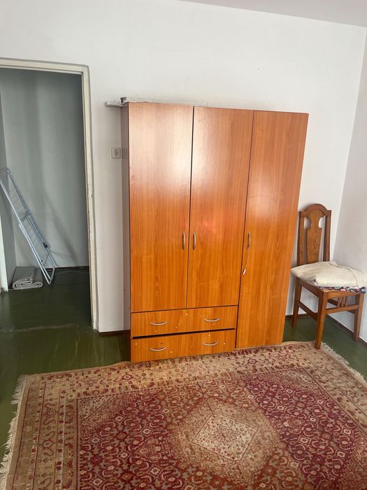 Inchiriez apartament 2 camere decomandat Jean Steriadi