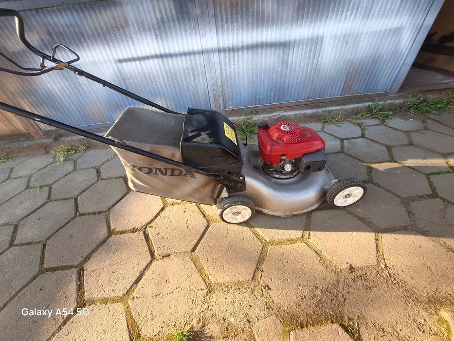 Бензинова Косачка Honda