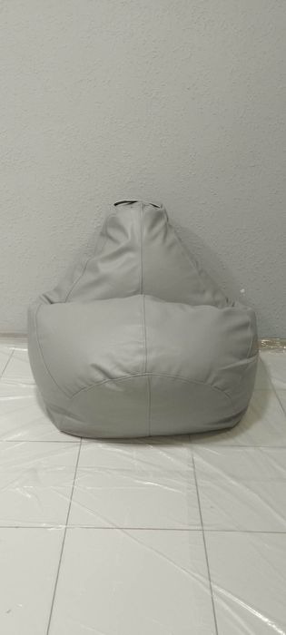 Большие кожаные бинбеги от The NOM