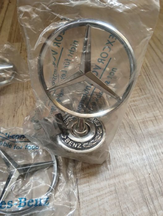 Емблема Мерцедес