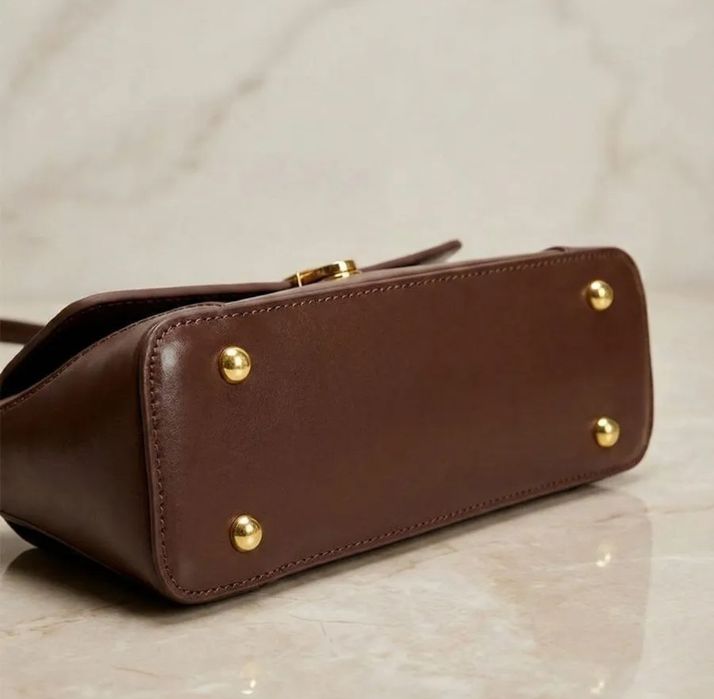 Сумка коричневая багет