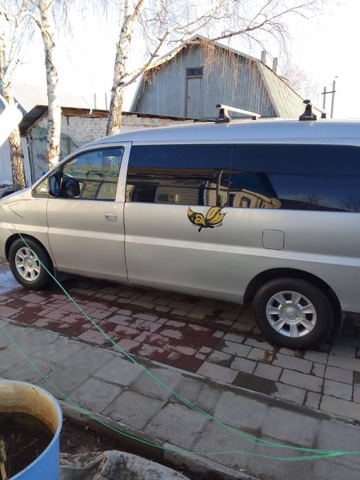 Продам   микроавтобус Hyundai H1
