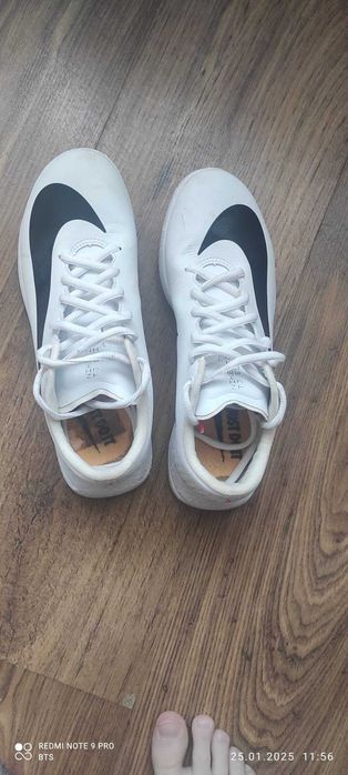 Ghete cuie Nike 37,5, pentru prăjină, triplu salt