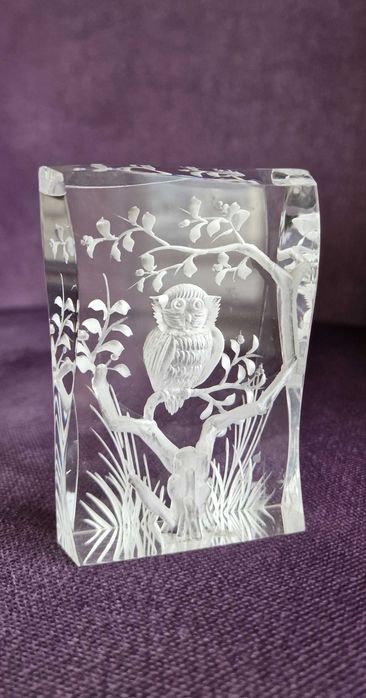 Изящно триизмерно преспапие– Бухал.