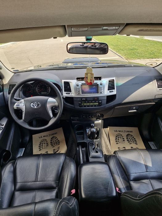Toyota Hilux 3.0 D-4D,automată, 171cp cameră