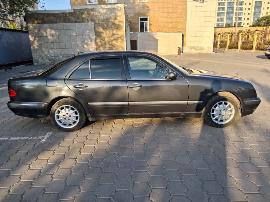 Продаётся а/м мерседес w210, 2,8л,1999г.