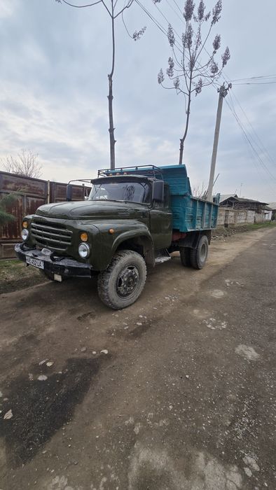 Zil 130 sotiladi