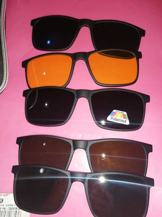 Очки солнцезащитные с разной оправе