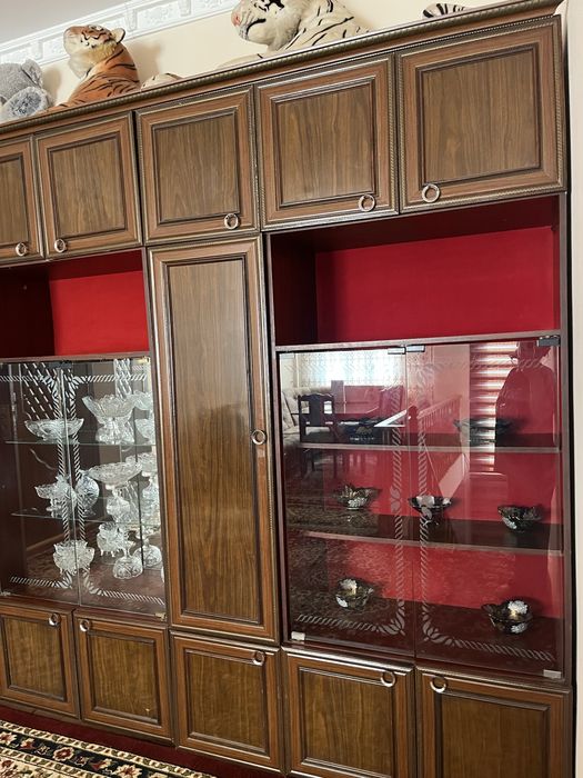 Shkaf stenka holati yaxshi